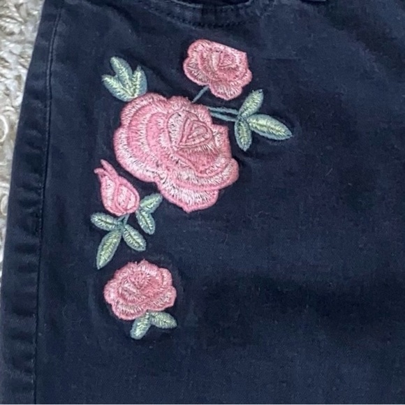 Angel Kiss Grunge Whimsigoth Pink Rose Embroidered Black Destructed Jeans Size 7 - Picture 7 of 10